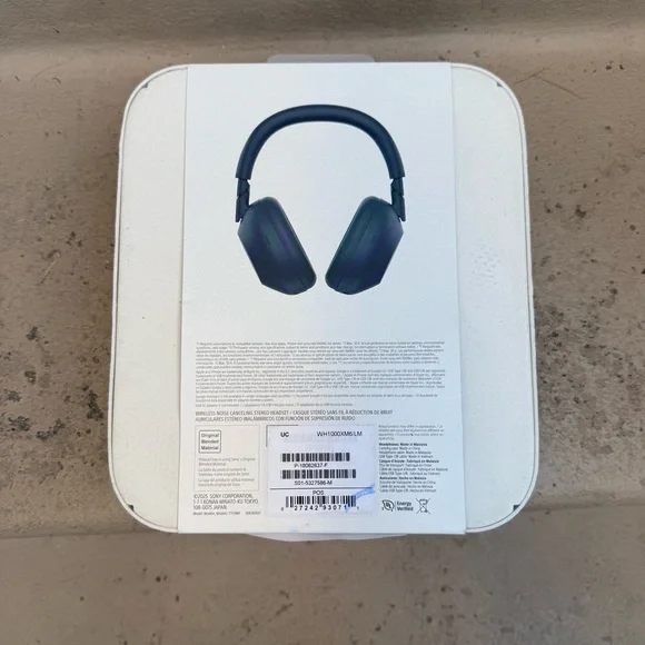 New Sony WH-1000XM6 Wireless Bluetooth Noise Canceling - Picture 3 of 7